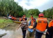 Tim SAR Gabungan telah berhasil mengevakuasi Korban yg diterkam Buaya di Alur Sungai Menduk, Desa Paya Benua, Kec. Mendo Barat, Kab. Bangka